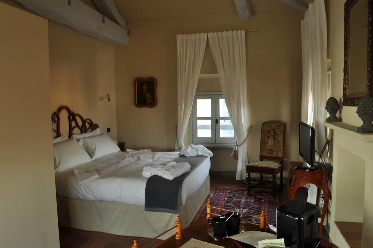 Antico Borgo Hotell Cuneo Rum bild